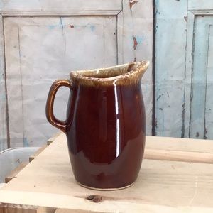 Hull  USA Stone wear Creamer